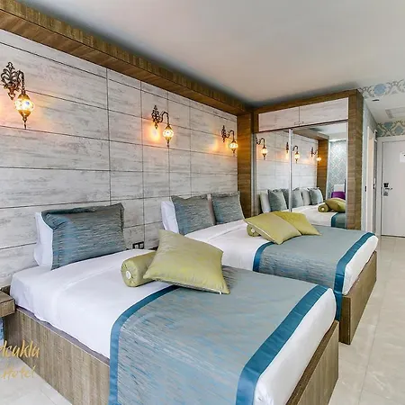 Keykavus Hotel 4*